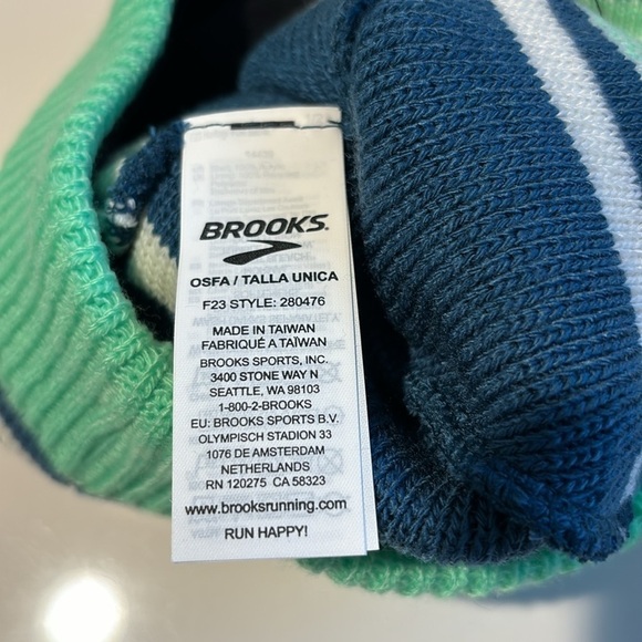 Brooks Unisex Run Happy Heritage Pom Beanie New with tags! - Picture 6 of 10